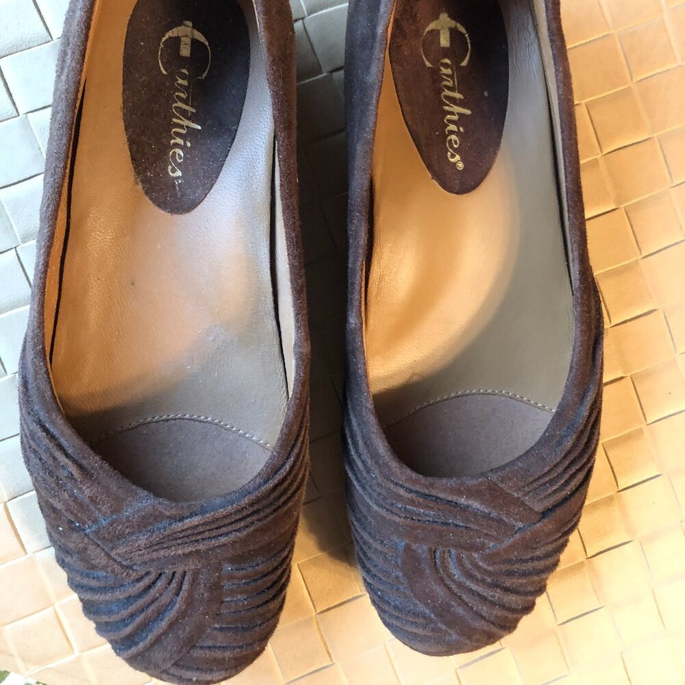 Earthies Flat Suede Vanya Shoes Brown Size 6